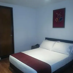  Hotel Monserrate